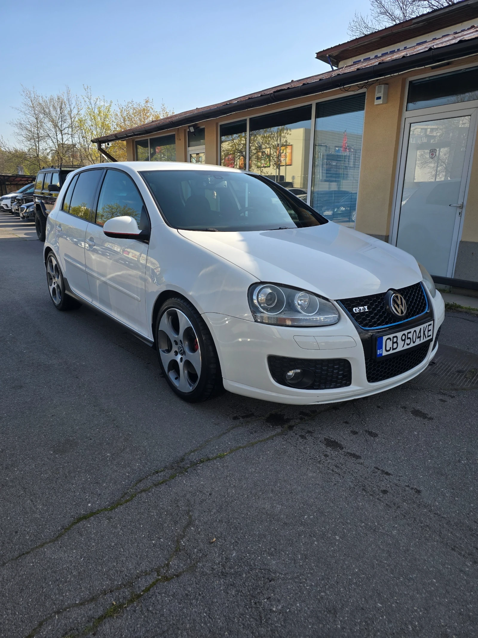 VW Golf GTI 2.0 TURBO / DSG, снимка 2 - Автомобили и джипове - 54711789
