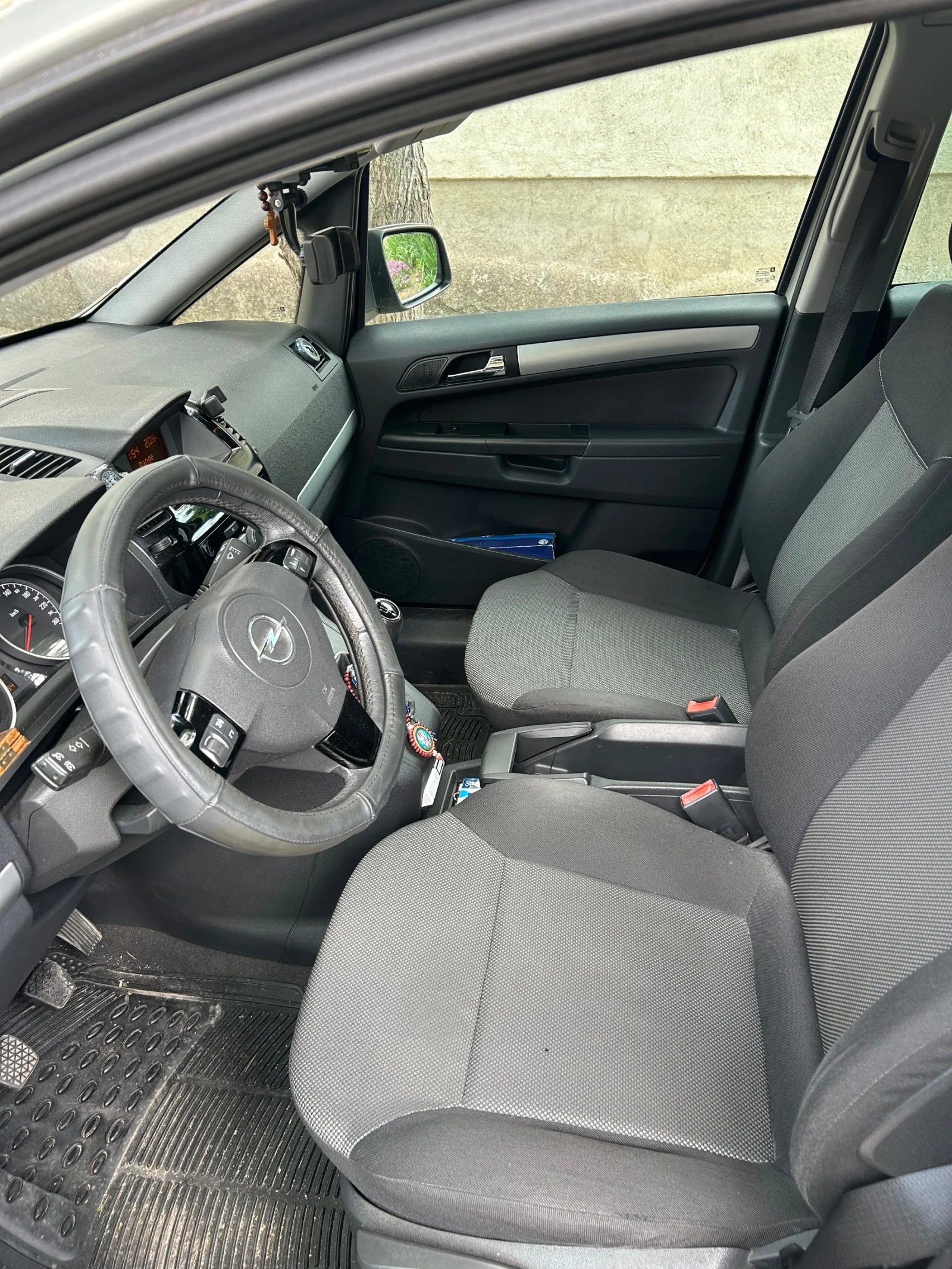 Opel Zafira, снимка 7 - Автомобили и джипове - 54895712
