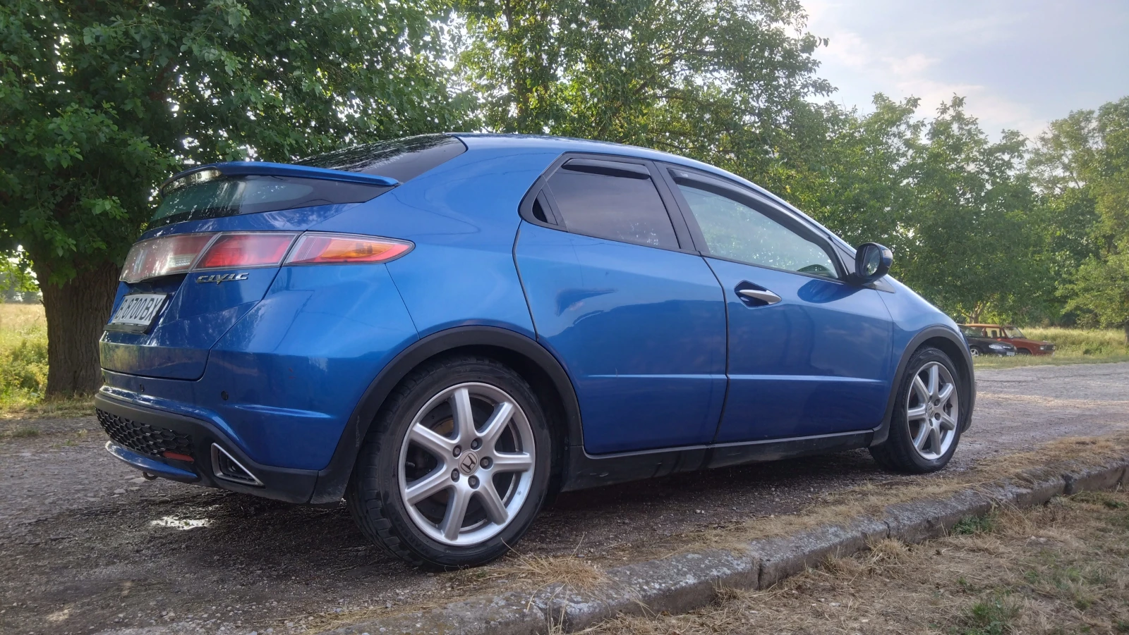 Honda Civic 8 генерация, снимка 3 - Автомобили и джипове - 55353260