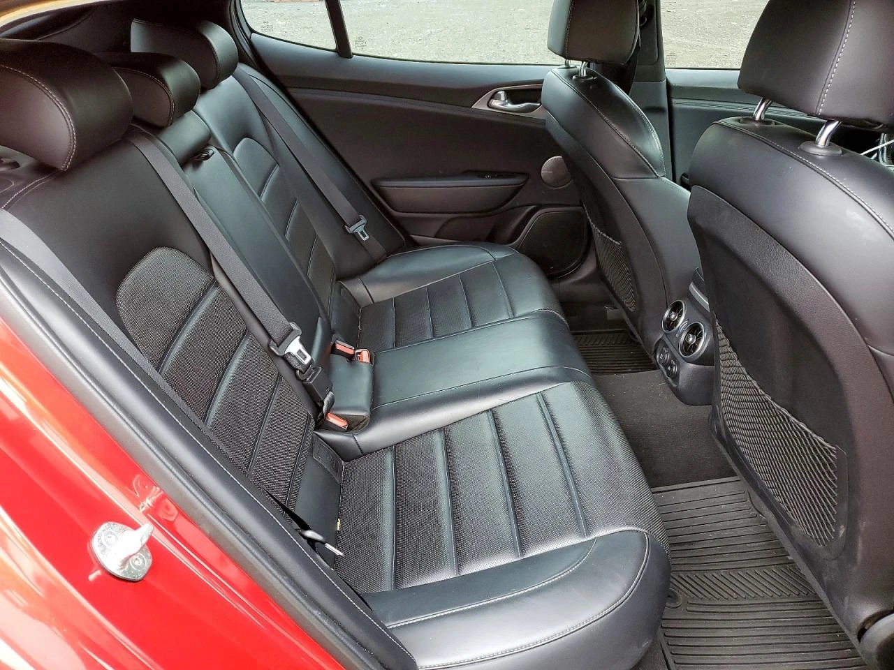Kia Stinger 3.3l Gt2, снимка 10 - Автомобили и джипове - 55371842