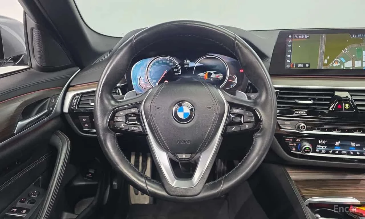 BMW 530 * 530i M Sport Package Plus * БЕЗ ПЪРВОНАЧАЛНА ВНО, снимка 13 - Автомобили и джипове - 55628149