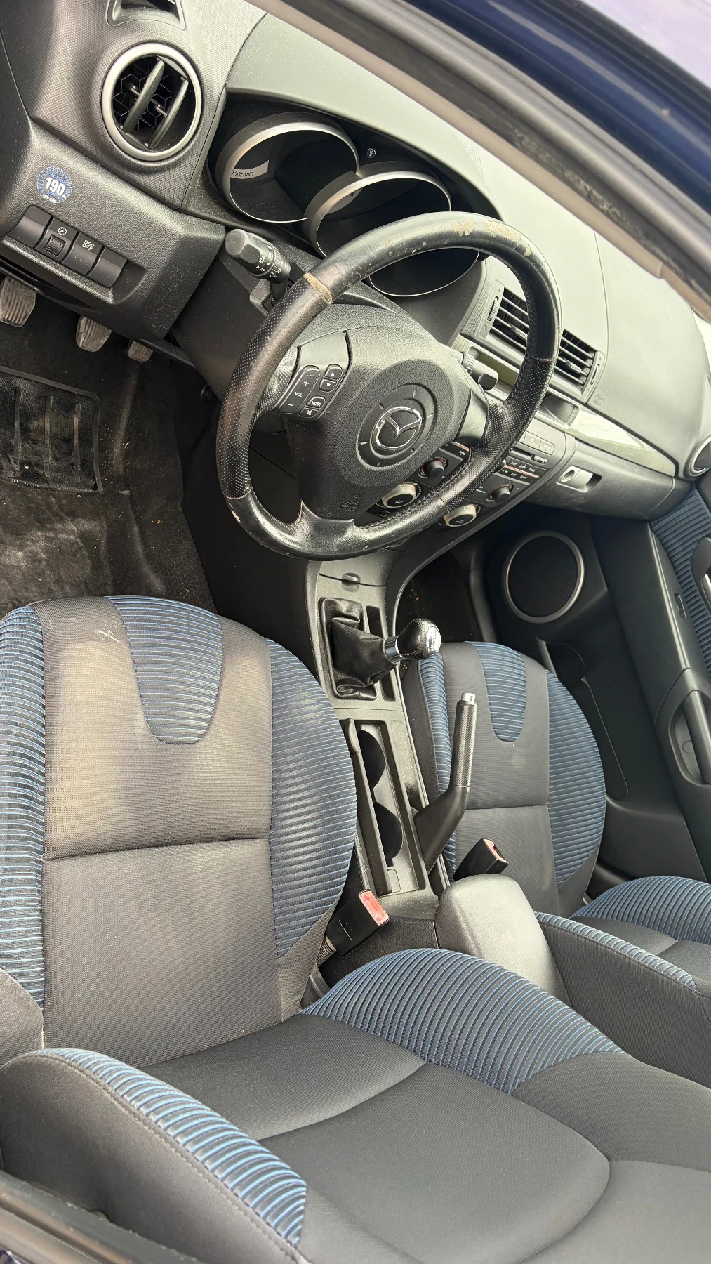 Mazda 3 2.0i Бензин, снимка 11 - Автомобили и джипове - 55752955