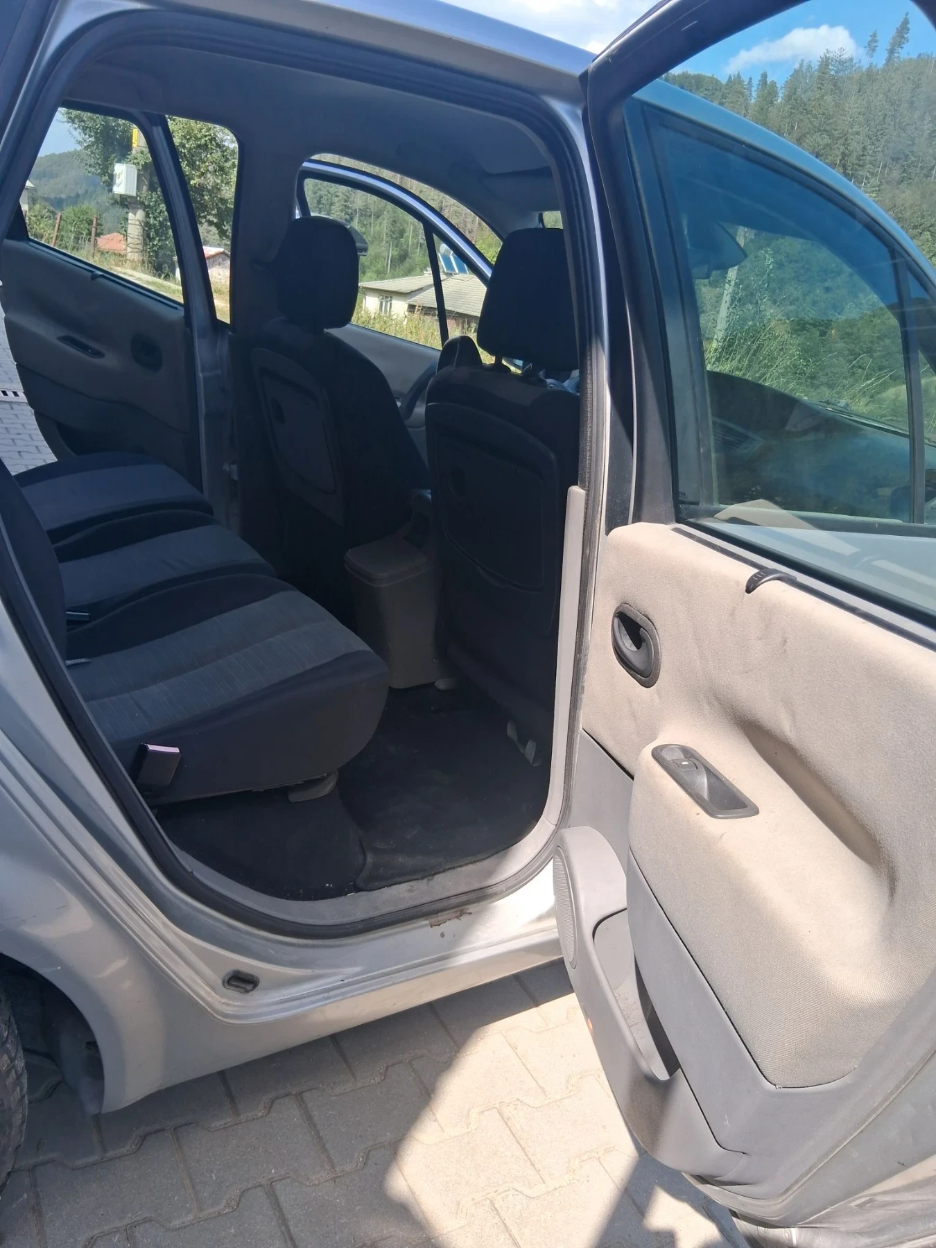 Renault Scenic, снимка 10 - Автомобили и джипове - 55803569