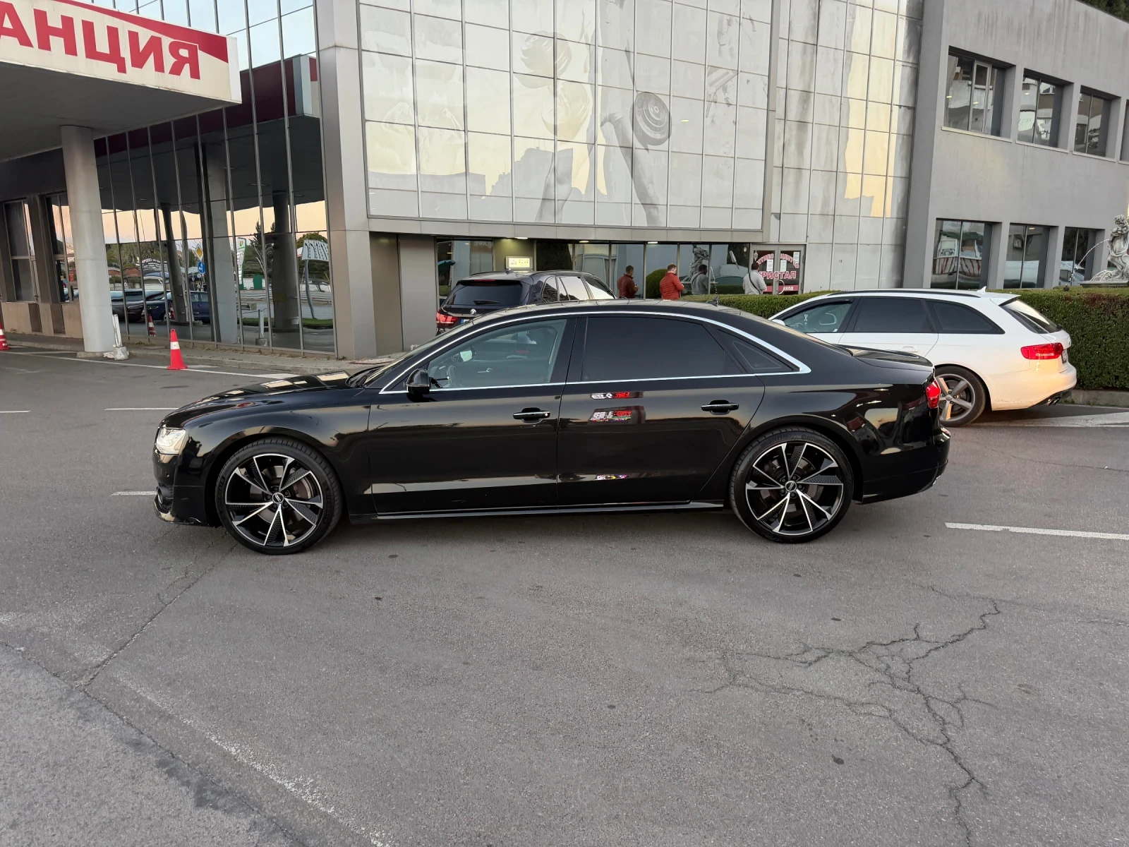 Audi A8 4.2TDI/LONG/CERAMIC/3xTV/МАСАЖ/ВАКУМ, снимка 3 - Автомобили и джипове - 56299014