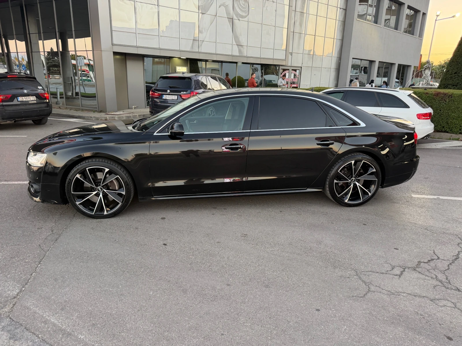 Audi A8 4.2TDI/LONG/CERAMIC/3xTV/МАСАЖ/ВАКУМ, снимка 8 - Автомобили и джипове - 56299014