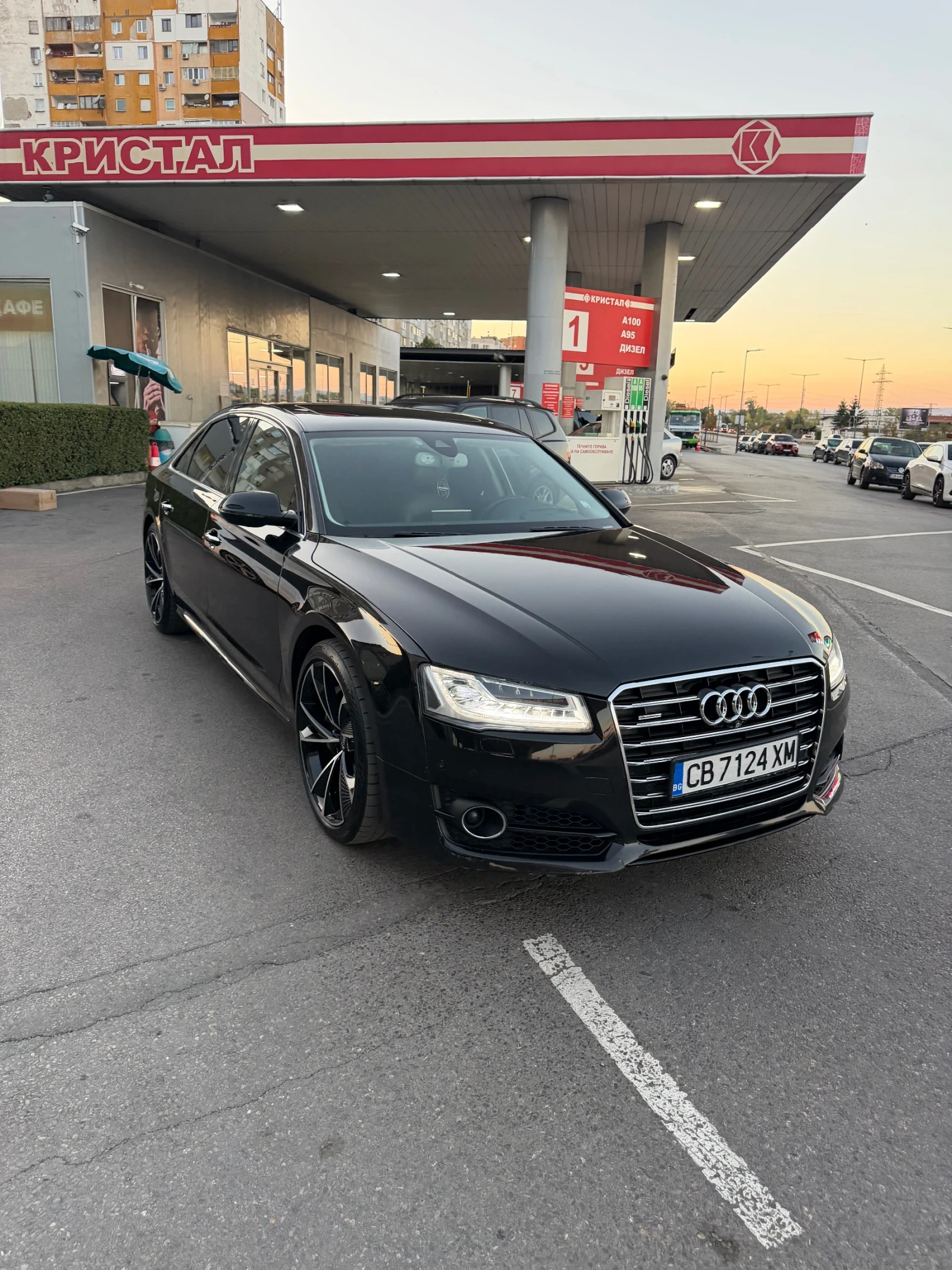 Audi A8 4.2TDI/LONG/CERAMIC/3xTV/МАСАЖ/ВАКУМ, снимка 2 - Автомобили и джипове - 56299014