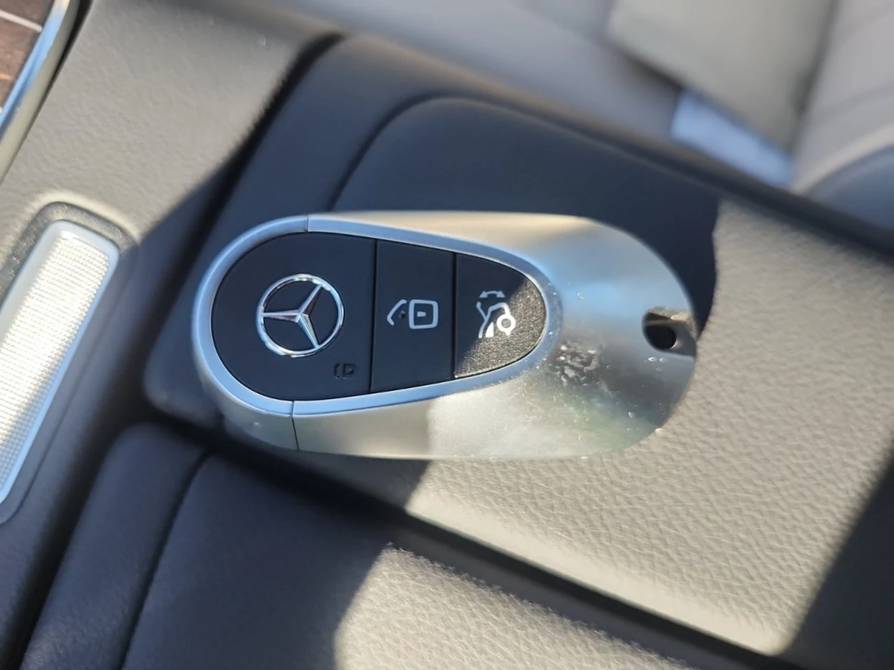 Mercedes-Benz E 350 4MATIC* PANO* HUD* ������� | Mobile.bg � ����������� 10