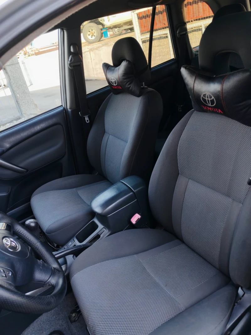 Toyota Rav4 2.0 d4d, снимка 6 - Автомобили и джипове - 51285923
