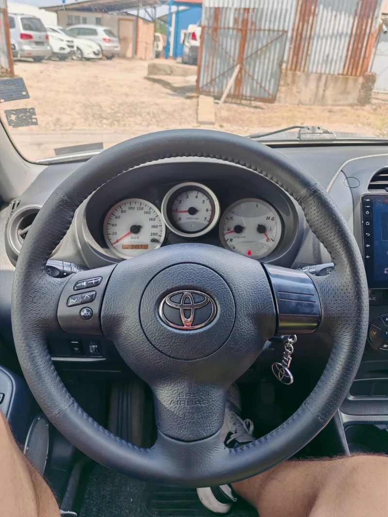 Toyota Rav4 2.0 d4d, снимка 12 - Автомобили и джипове - 51285923