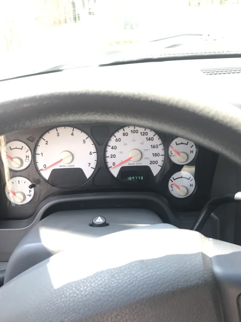 Dodge RAM 1500 4.7 V8, снимка 6 - Автомобили и джипове - 52498464