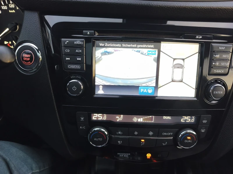 Nissan Qashqai Tekna 1.2DIG-T Automatic camera360 , снимка 16 - Автомобили и джипове - 52448684