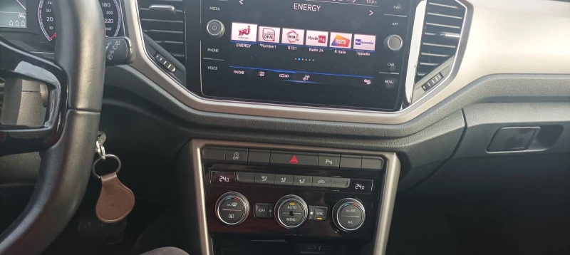 VW T-Roc 2.0TDI 100КМ-Напълно Обслужена, снимка 10 - Автомобили и джипове - 52855599