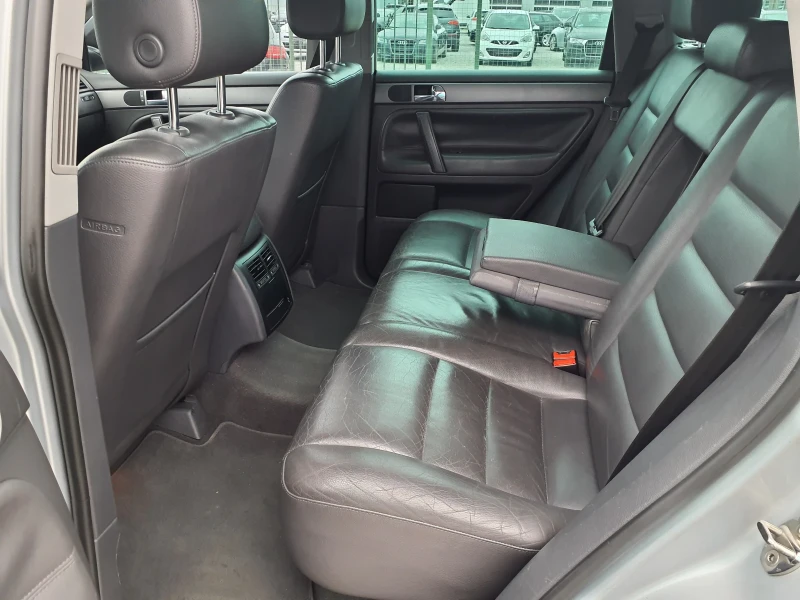 VW Touareg 3.0TDI-225 к.с 196000км, снимка 8 - Автомобили и джипове - 53269259
