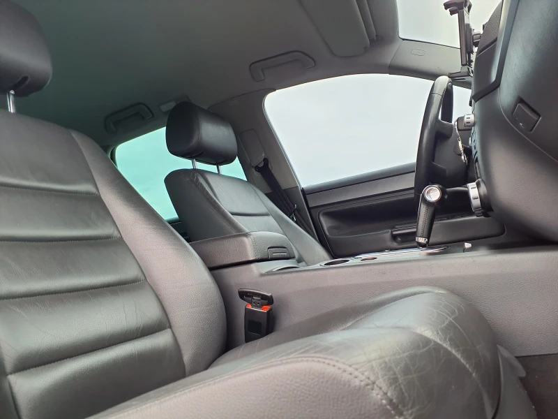 VW Touareg 3.0TDI-225 к.с 196000км, снимка 11 - Автомобили и джипове - 53269259