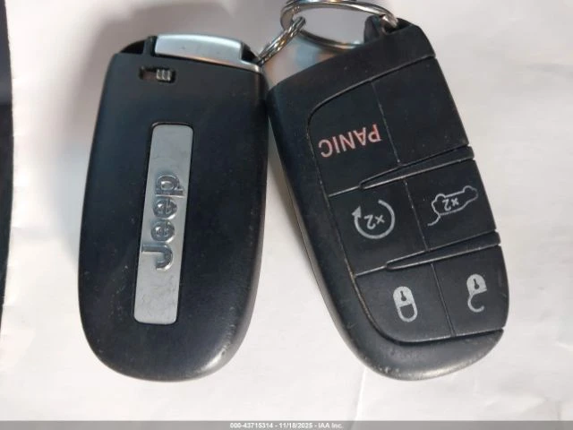 Jeep Grand cherokee LIMITED* 3.6* V6* 8ZF* ПОДГРЕВ* КАМЕРА* КЕЙЛЕС, снимка 12 - Автомобили и джипове - 53372453