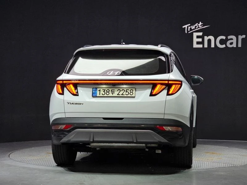 Hyundai Tucson Inspiration 2WD| 230к.с.| ВКЛ.ТЕХНОТЕСТ, снимка 4 - Автомобили и джипове - 55612684