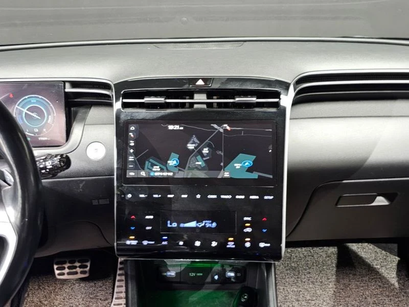 Hyundai Tucson Inspiration 2WD| 230к.с.| ВКЛ.ТЕХНОТЕСТ, снимка 12 - Автомобили и джипове - 55612684