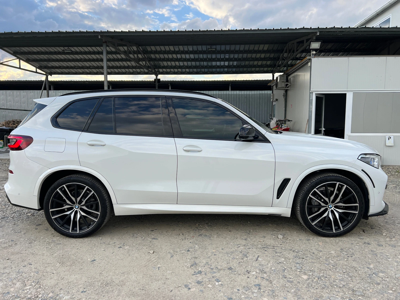 BMW X5 xDrive 40i/ M-Sport Individual/ Laser/ 9440 км - изображение 4