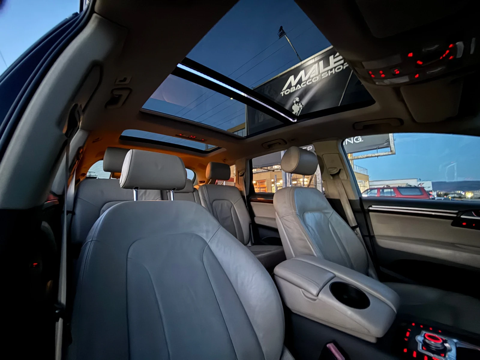 Audi Q7 3.0 TDI 7 МЕСТА 6+ 1 ЛИЗИНГ/БАРТЕР, снимка 13 - Автомобили и джипове - 53803108