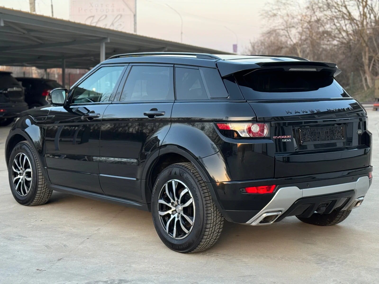 Land Rover Range Rover Evoque * DYNAMIC* SD4-190ks* MERIDIAN* 4x4* , снимка 3 - Автомобили и джипове - 53840311