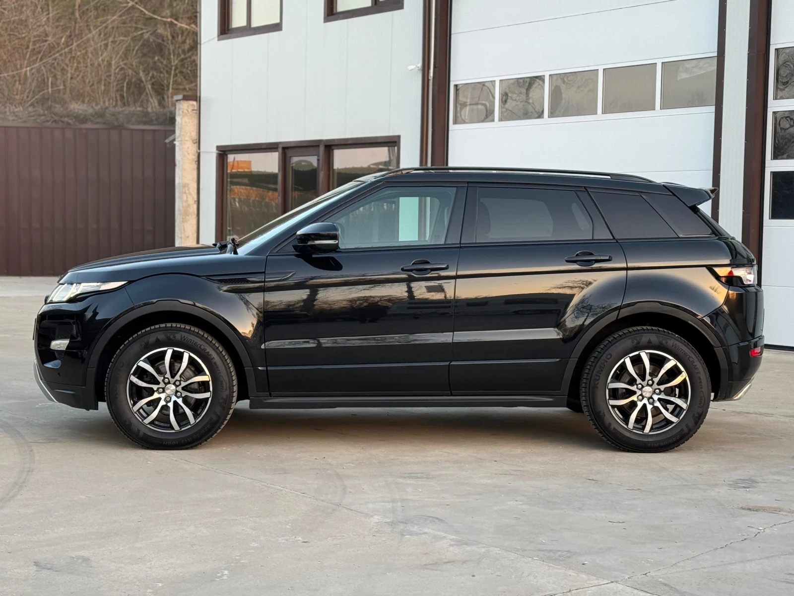 Land Rover Range Rover Evoque * DYNAMIC* SD4-190ks* MERIDIAN* 4x4* , снимка 2 - Автомобили и джипове - 53840311