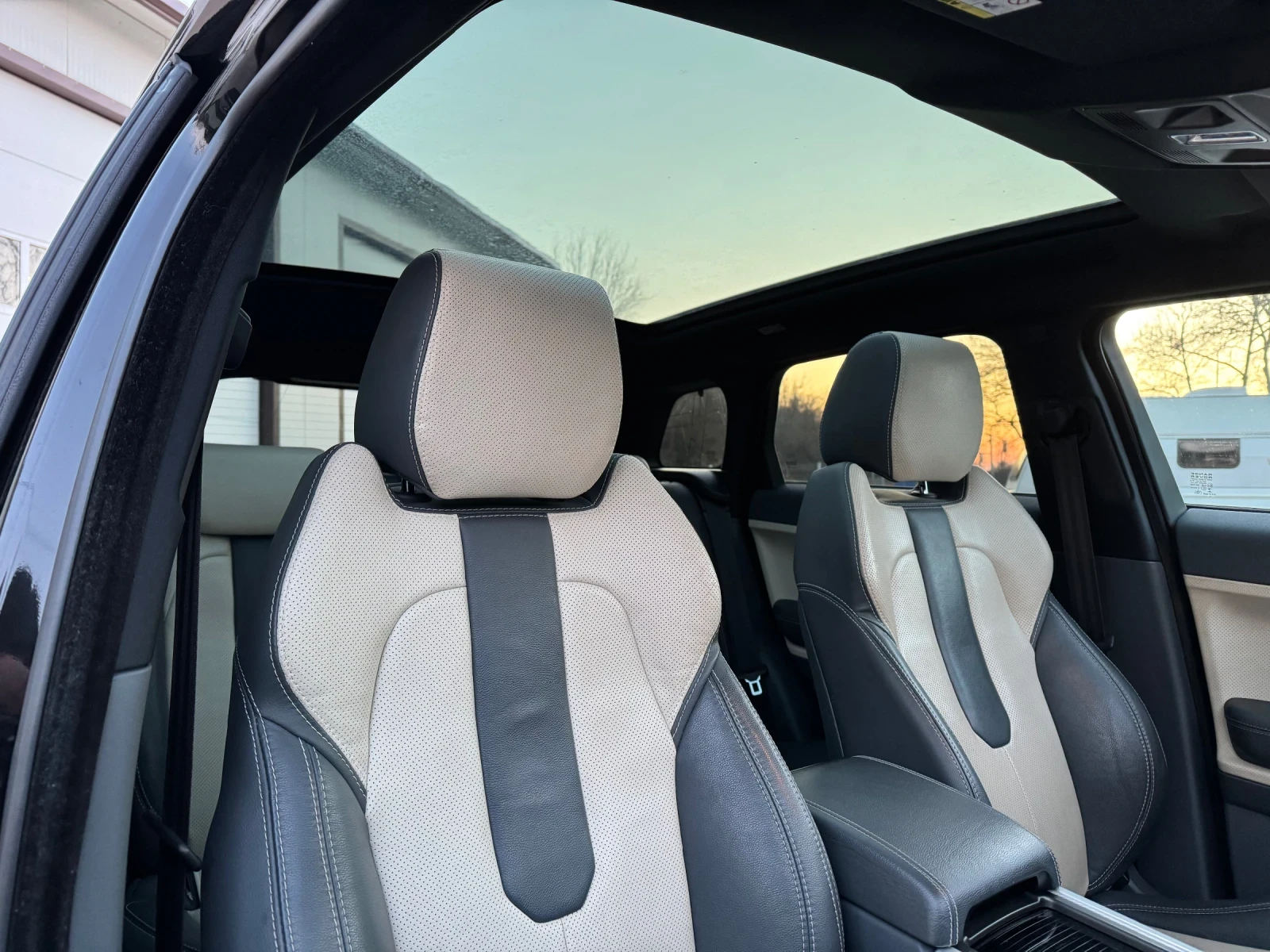 Land Rover Range Rover Evoque * DYNAMIC* SD4-190ks* MERIDIAN* 4x4* , снимка 13 - Автомобили и джипове - 53840311