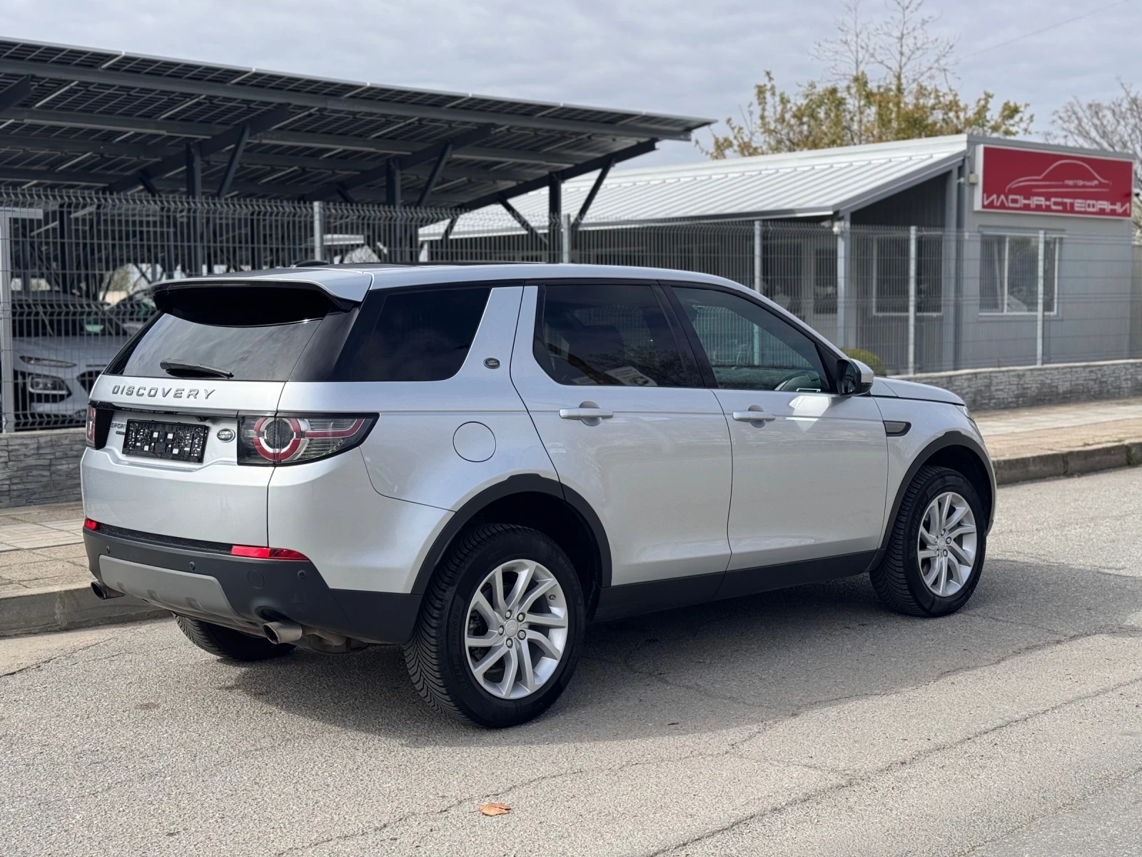 Land Rover Discovery Sport 2.0i AWD 240кс * 122 хил.км* , снимка 3 - Автомобили и джипове - 54189876