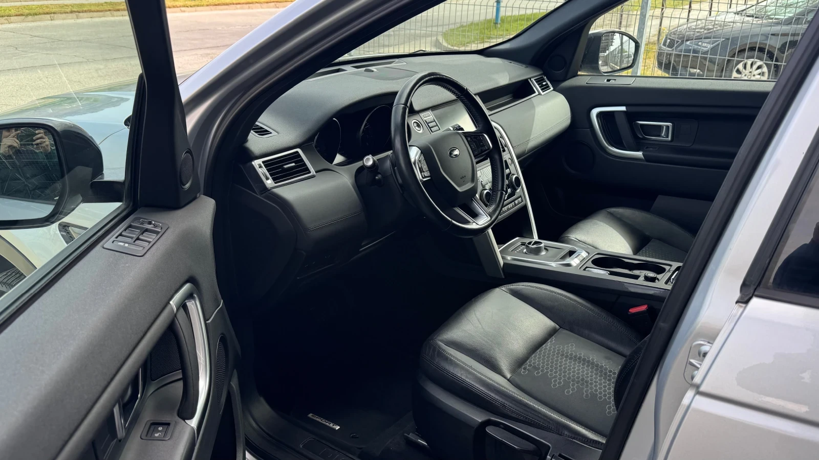 Land Rover Discovery Sport 2.0i AWD 240кс * 122 хил.км* , снимка 9 - Автомобили и джипове - 54189876