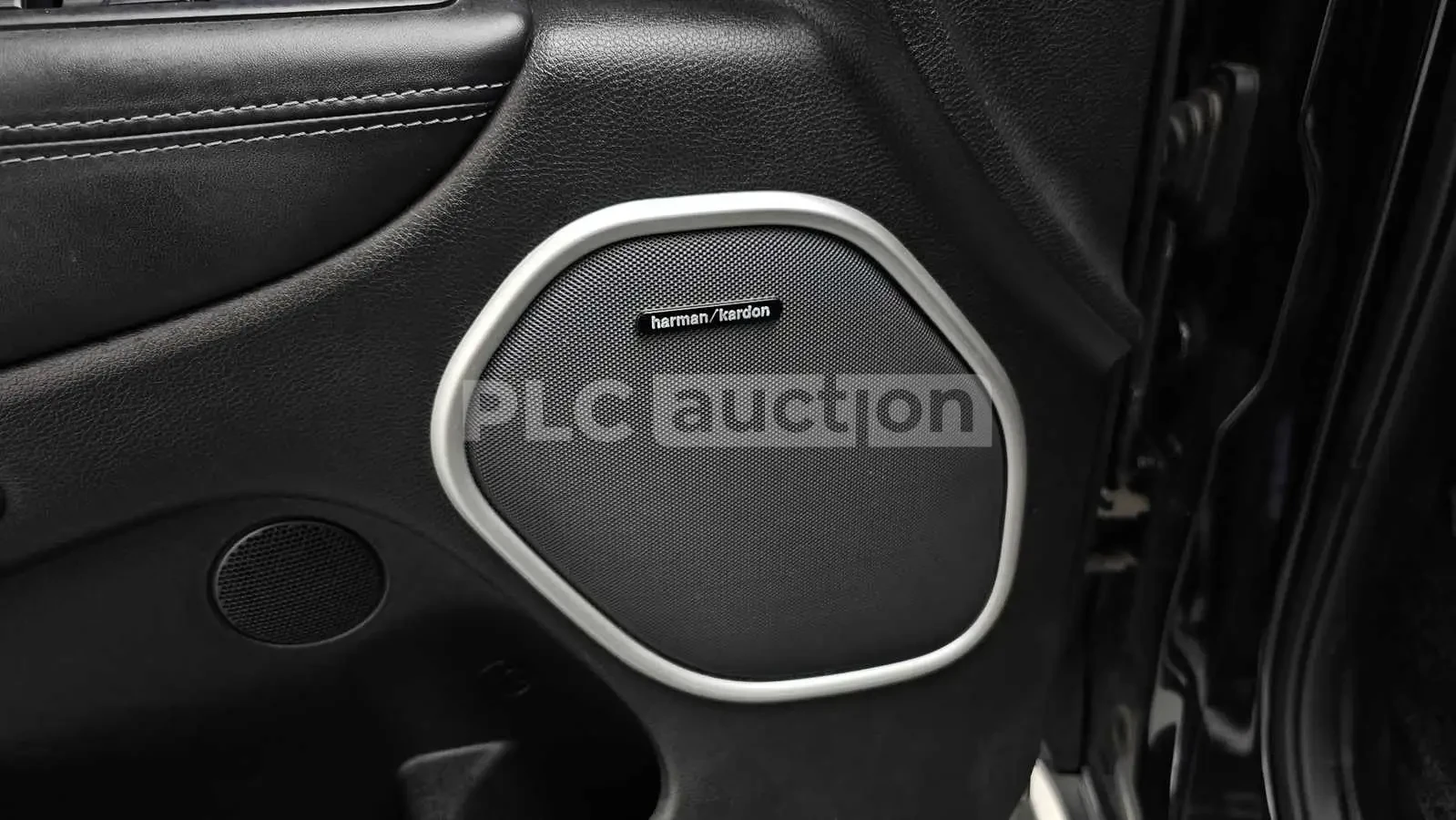 Jeep Grand cherokee 3.6 SUMMIT HARMON KARDON/PANORAMA/360CAM, снимка 16 - Автомобили и джипове - 55525538