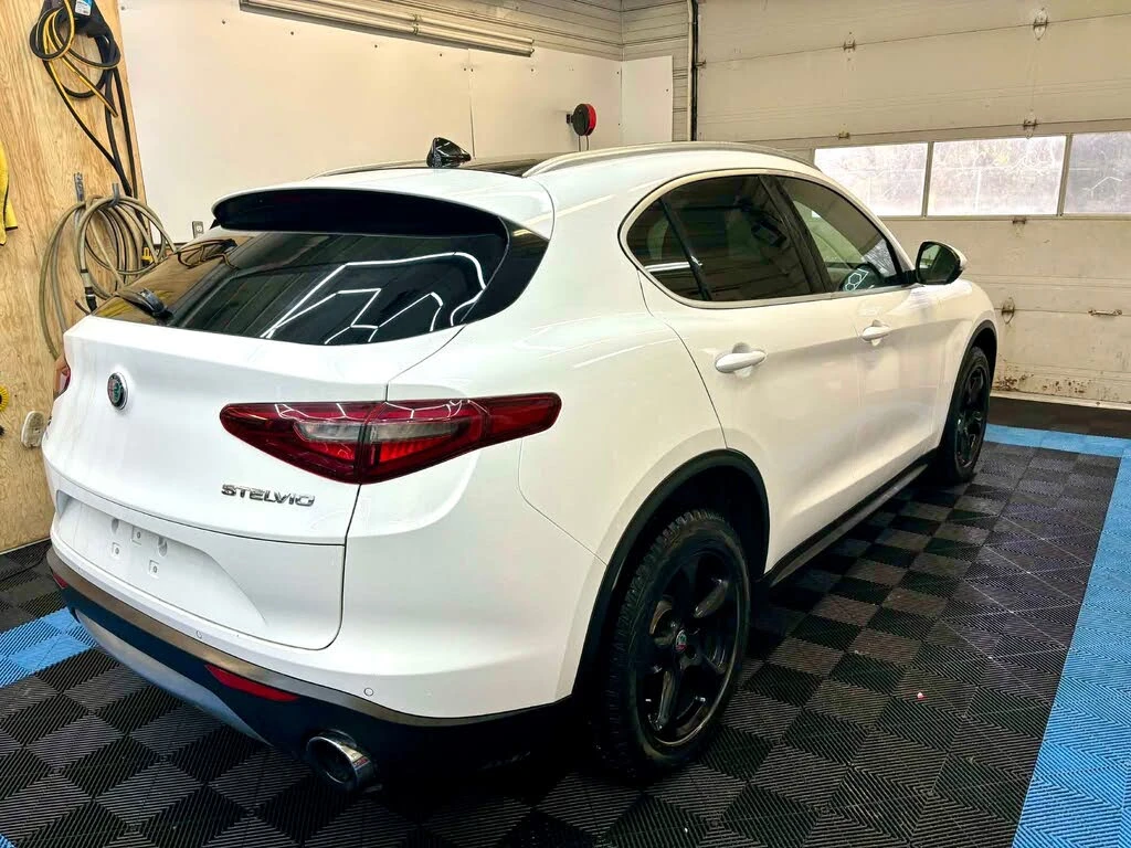 Alfa Romeo Stelvio AWD* ПОДГРЕВ* КАМЕРА* ПАНОРАМА* DISTRONIC* KEYLESS, снимка 4 - Автомобили и джипове - 55684934