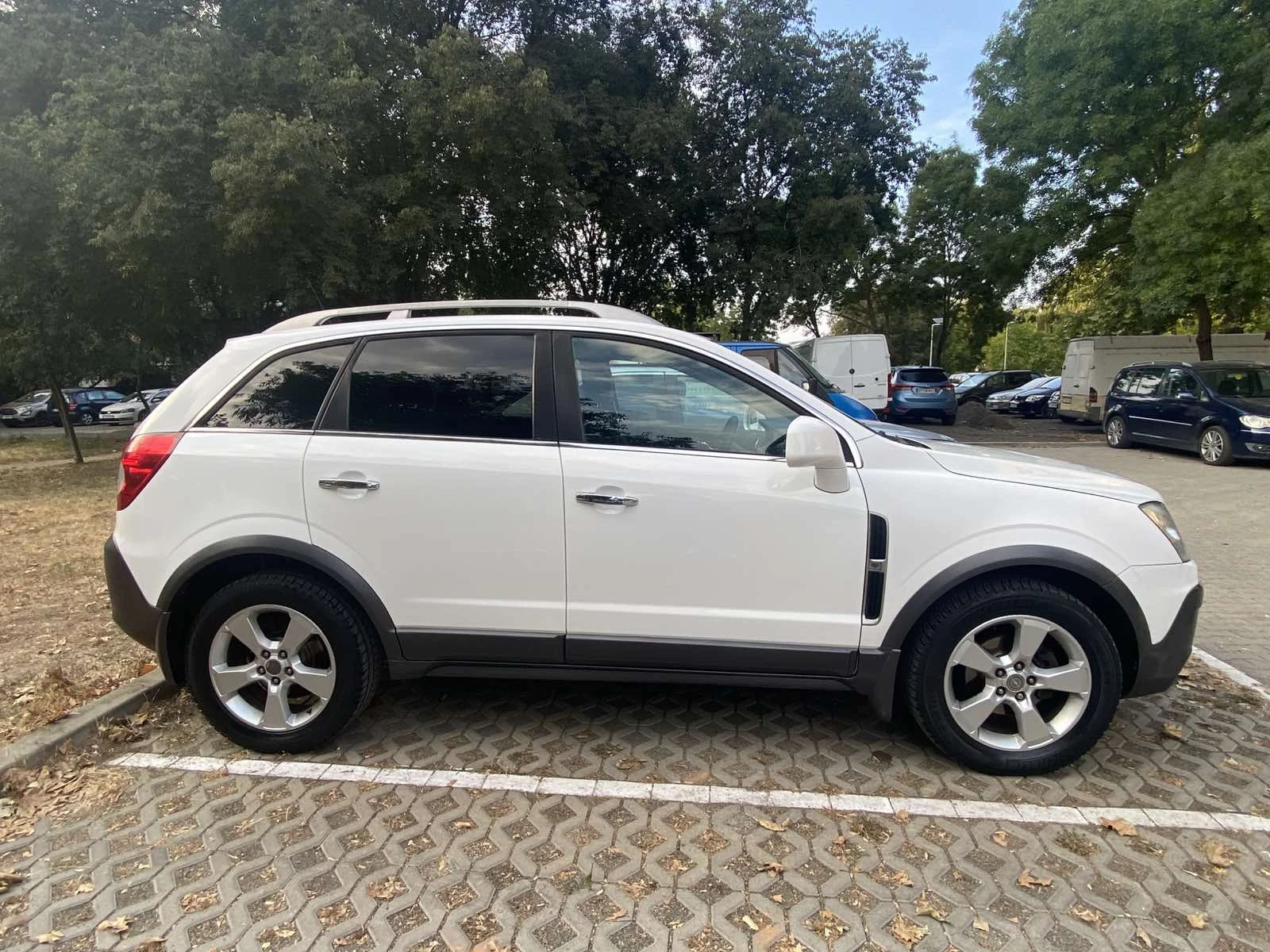Opel Antara 2.0, снимка 3 - Автомобили и джипове - 55932124