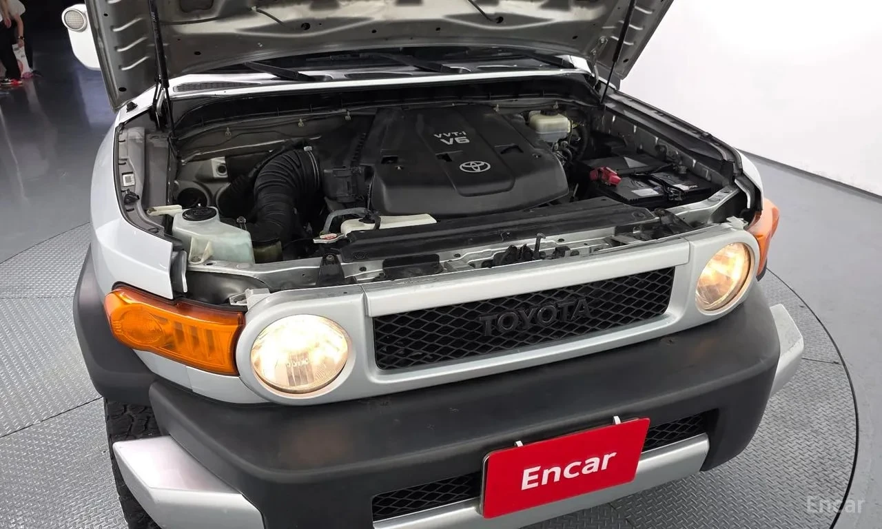 Toyota Fj cruiser  4WD V6, снимка 7 - Автомобили и джипове - 56099779
