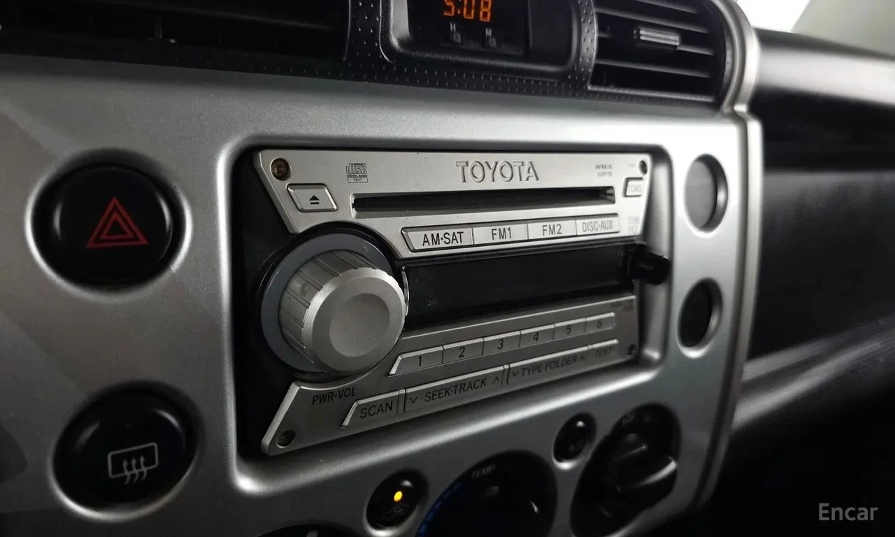 Toyota Fj cruiser  4WD V6, снимка 14 - Автомобили и джипове - 56099779
