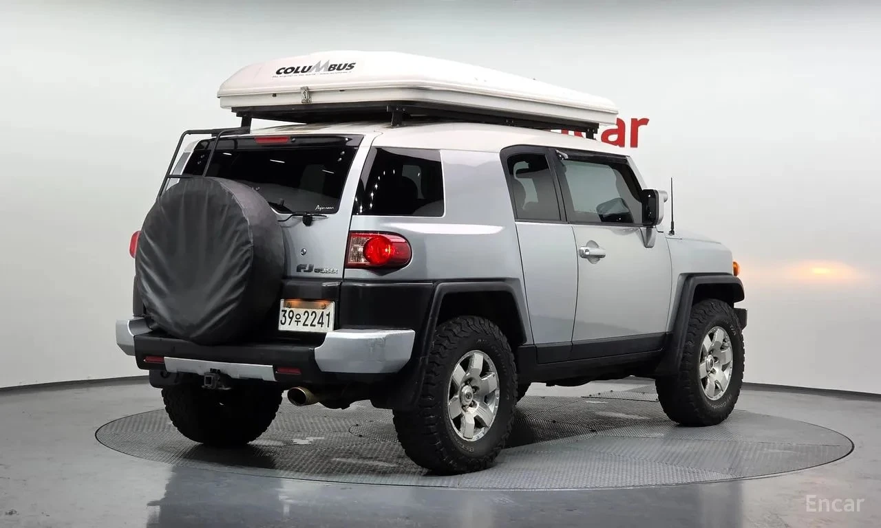 Toyota Fj cruiser  4WD V6, снимка 2 - Автомобили и джипове - 56099779