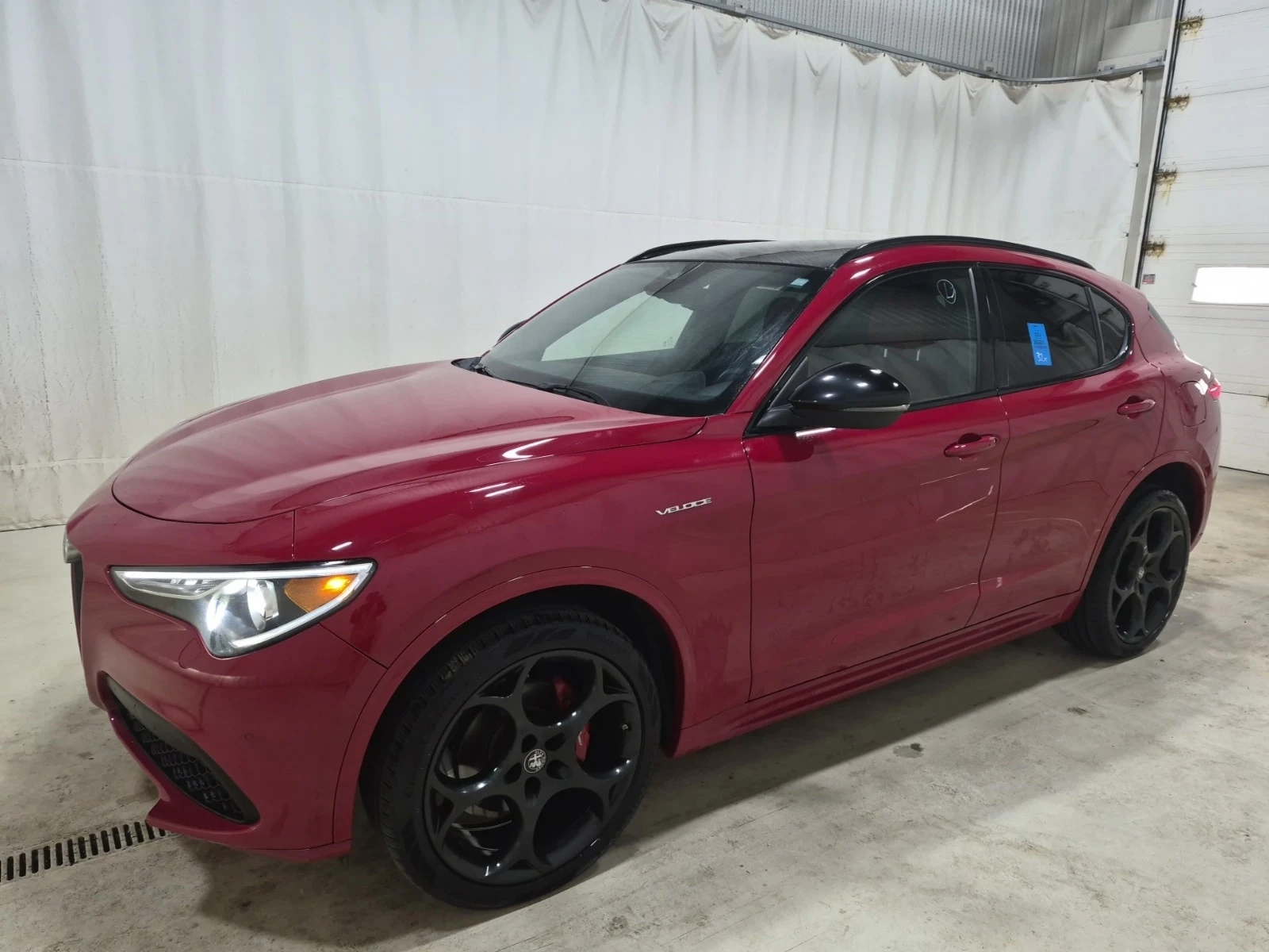 Alfa Romeo Stelvio  VELOCE / 2 КЛЮЧА / DISTRONIC / PANO 