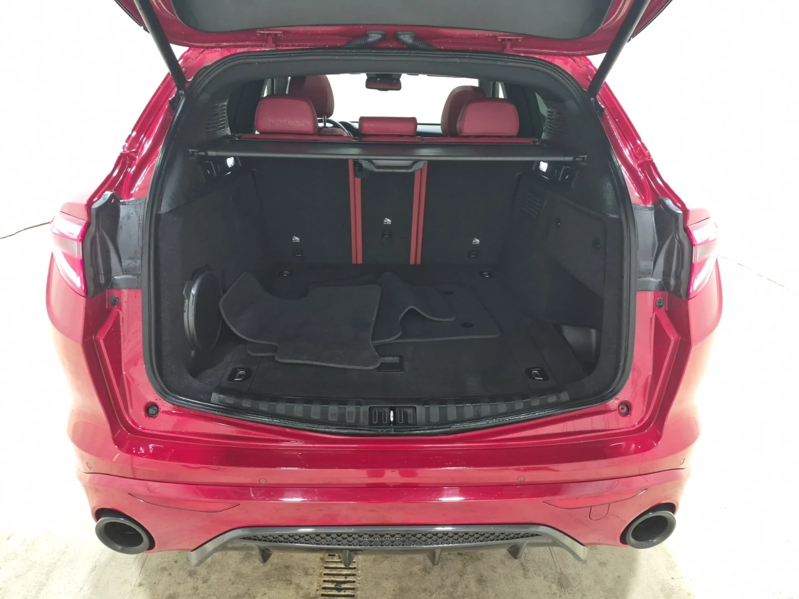 Alfa Romeo Stelvio  VELOCE / 2 КЛЮЧА / DISTRONIC / PANO , снимка 6 - Автомобили и джипове - 56103349