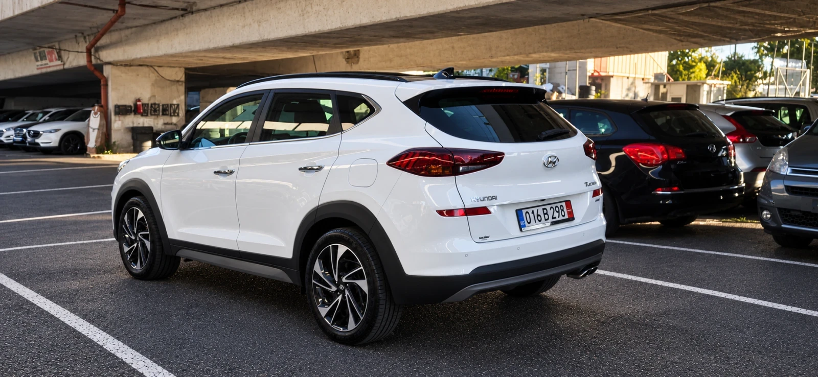 Hyundai Tucson 1.6 177�.�. | 4x4 | Vertex | White and Black | Mobile.bg � ����������� 5