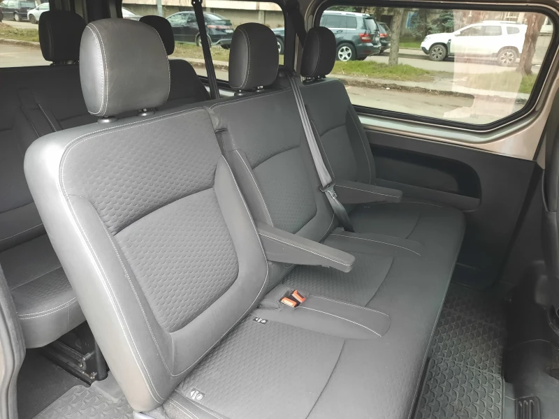 Renault Trafic 145 к.с. ПЕРФЕКТЕН , снимка 7 - Бусове и автобуси - 52681401