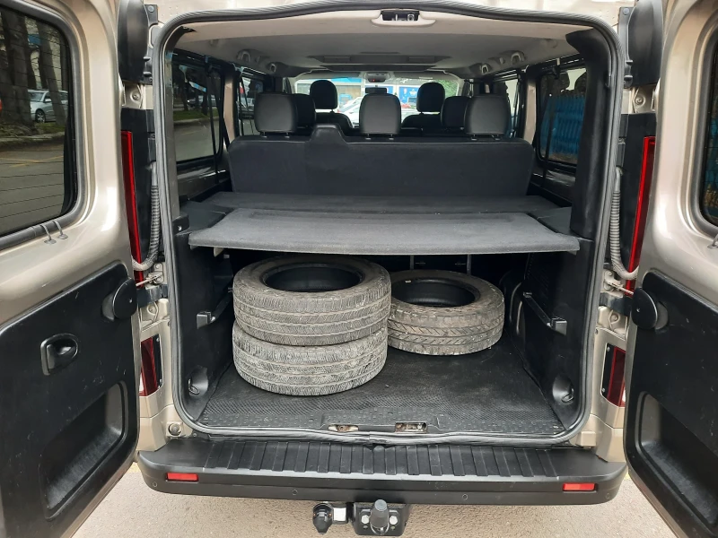 Renault Trafic 145 к.с. ПЕРФЕКТЕН , снимка 10 - Бусове и автобуси - 52681401