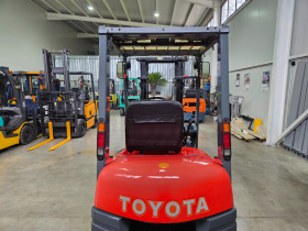 Мотокар Toyota ПЕРФЕКТЕН / НОВ ВНОС , снимка 4 - Индустриална техника - 40399366