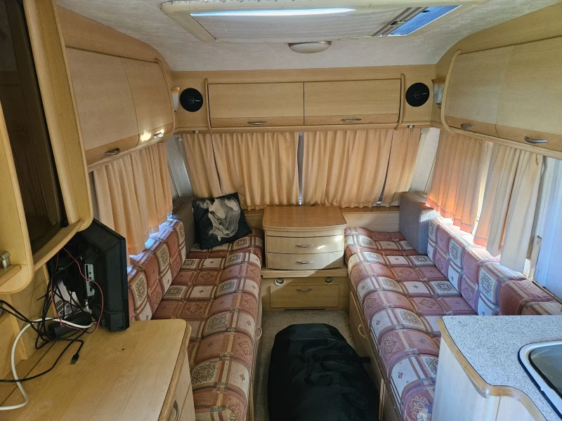 Каравана Coachmen Amara, снимка 12 - Каравани и кемпери - 48004115