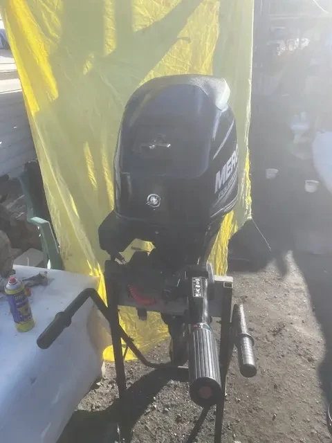 Извънбордов двигател Mercury 25 - изображение 3