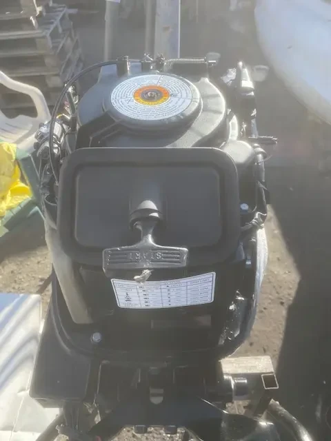 Извънбордов двигател Mercury 25 - изображение 6