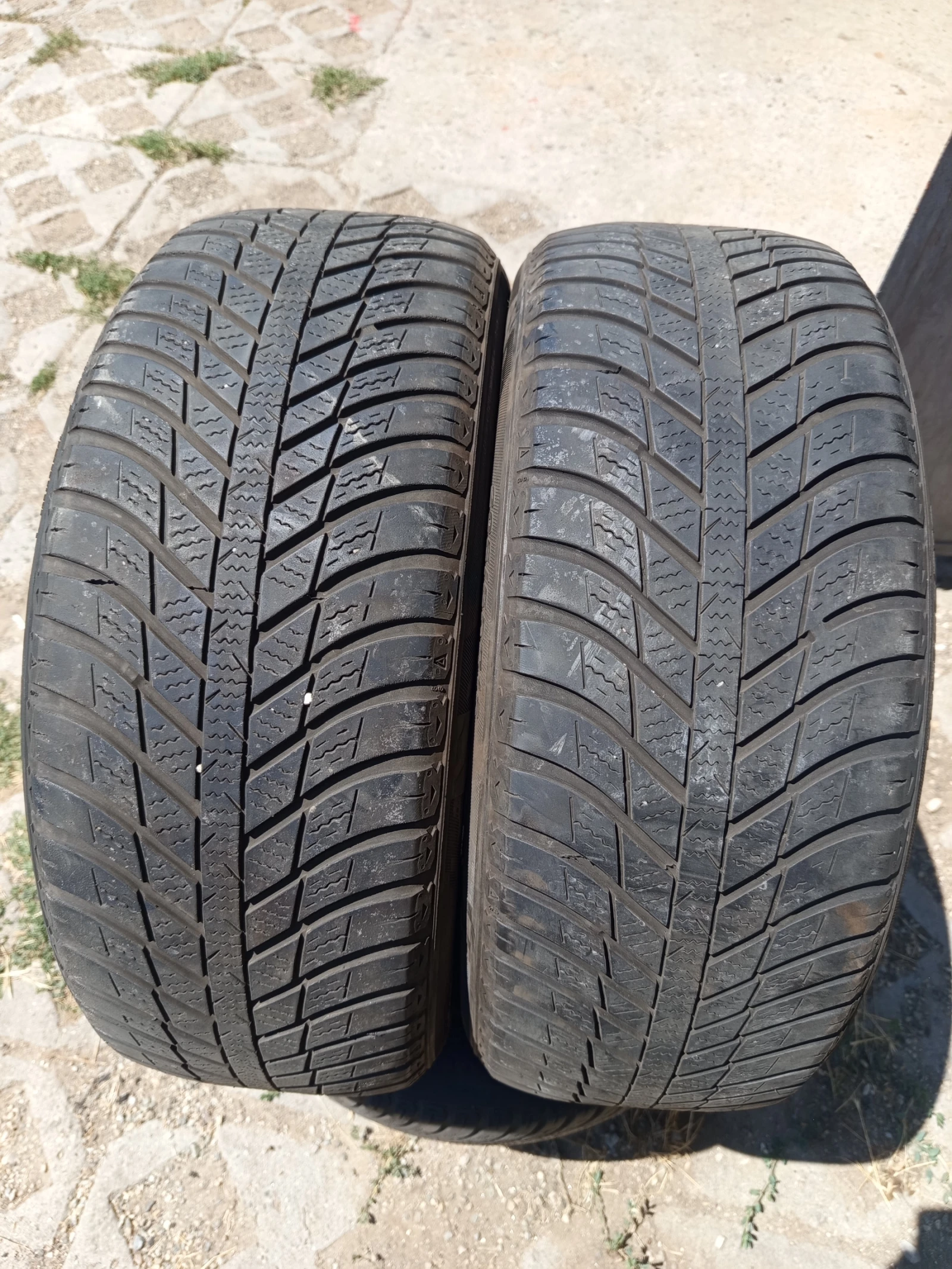 Гуми Зимни 205/55R16, снимка 2 - Гуми и джанти - 55398671