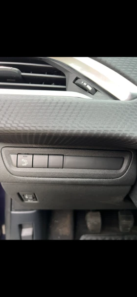 Peugeot 208, снимка 7