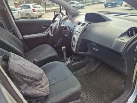 Toyota Yaris Лек - 3700 € / 7236.57 лв. - 34426347 4