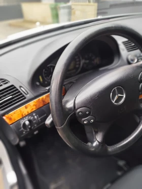 Mercedes-Benz E 280 E280 - 5999 € / 11733.02 лв. - 88202221 5