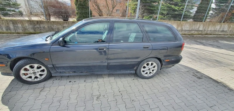 Volvo V40 Kombi, снимка 3 - Автомобили и джипове - 47046601