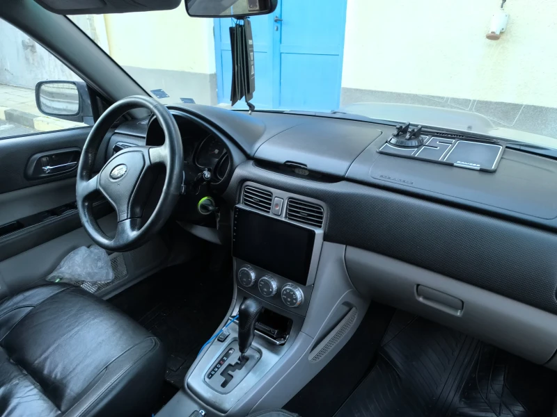 Subaru Forester 2.0, снимка 4 - Автомобили и джипове - 47595362