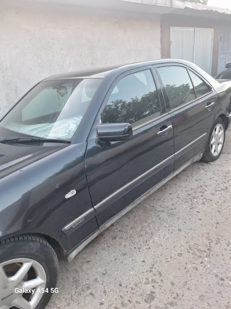 Mercedes-Benz E 250, снимка 1 - Автомобили и джипове - 48089204